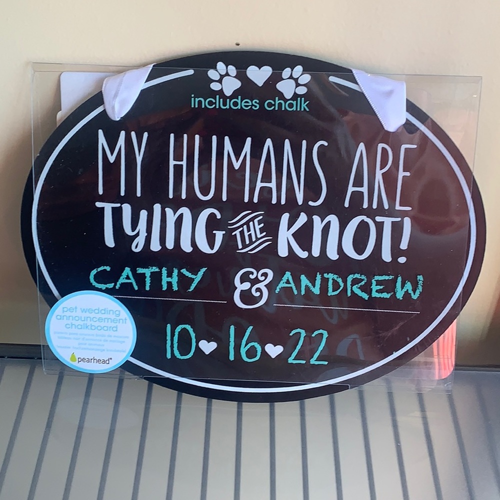 NWOT Pearhead pet wedding announcement board